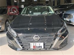 نيسان ألتيما